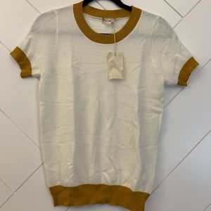 Short sleeve top